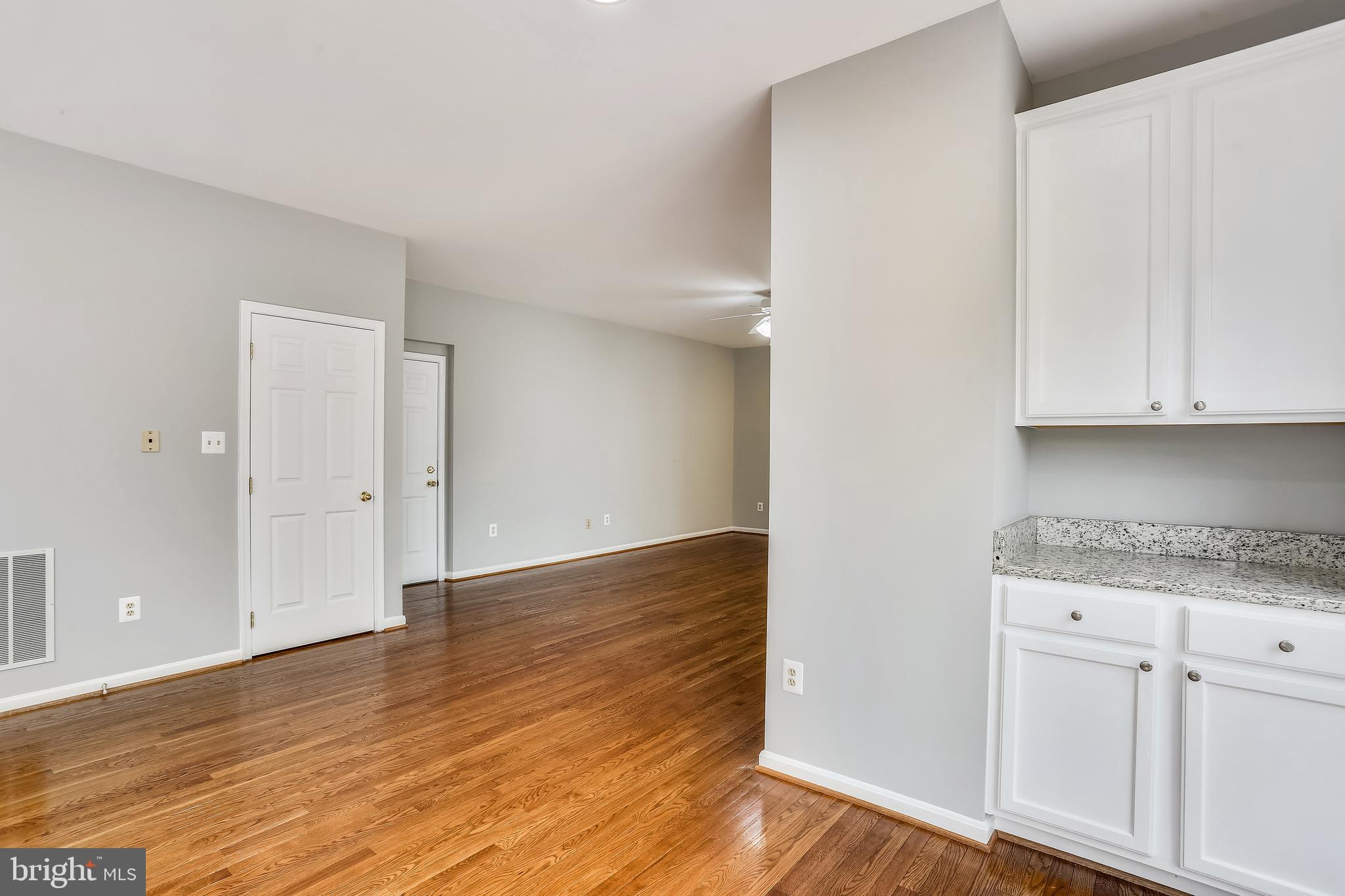 13929 Falconcrest Road Germantown, MD 20874 - Photo 16 of 76 Butlers pantry