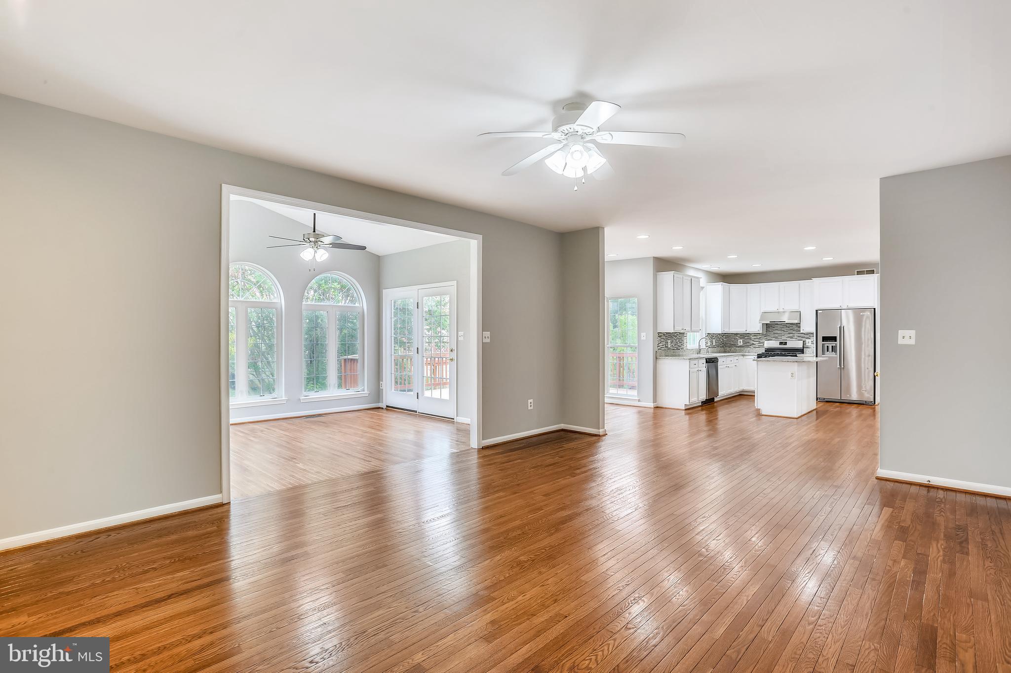 13929 Falconcrest Road Germantown, MD 20874 - Photo 20 of 76 Kitchen, family room, sunroom