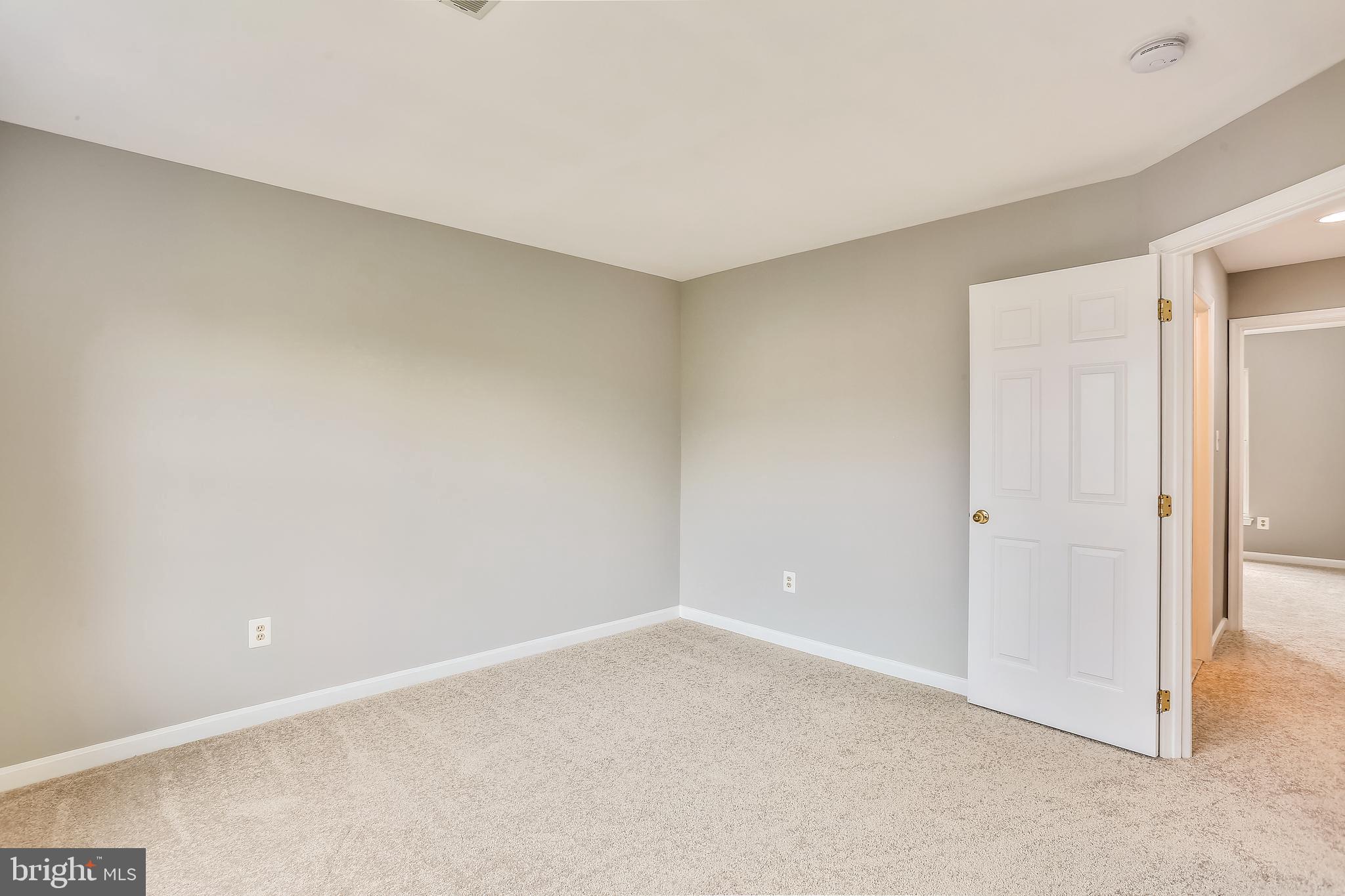 13929 Falconcrest Road Germantown, MD 20874 - Photo 36 of 76 Upper level bedroom #3