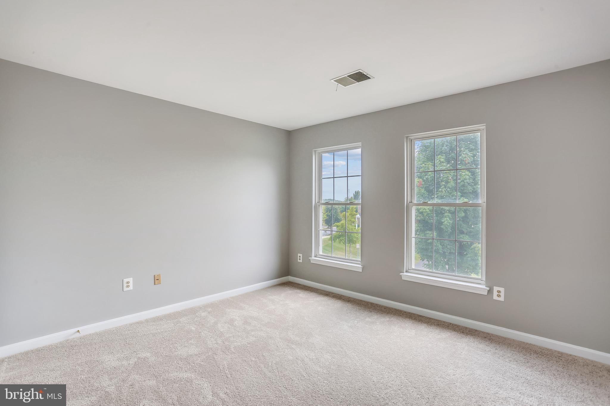 13929 Falconcrest Road Germantown, MD 20874 - Photo 38 of 76 Upper level bedroom #4