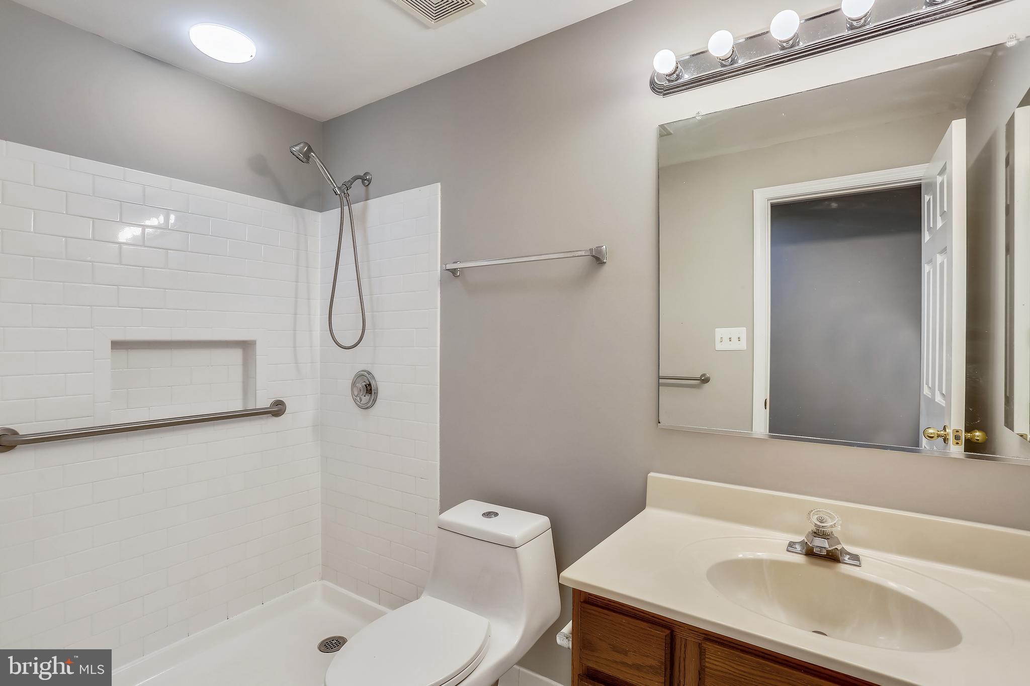 13929 Falconcrest Road Germantown, MD 20874 - Photo 43 of 76 Gallery Image 43