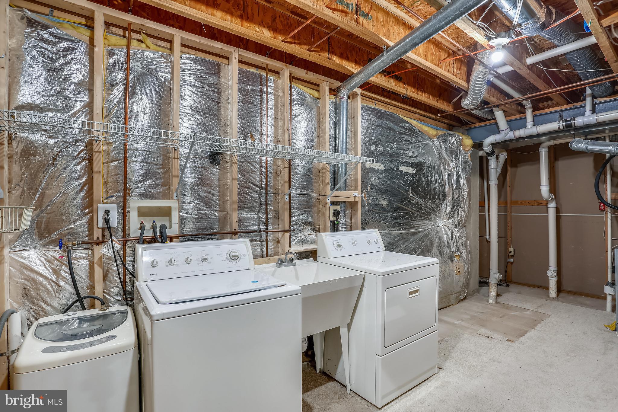 13929 Falconcrest Road Germantown, MD 20874 - Photo 48 of 76 Utility room- washer + dryer convey