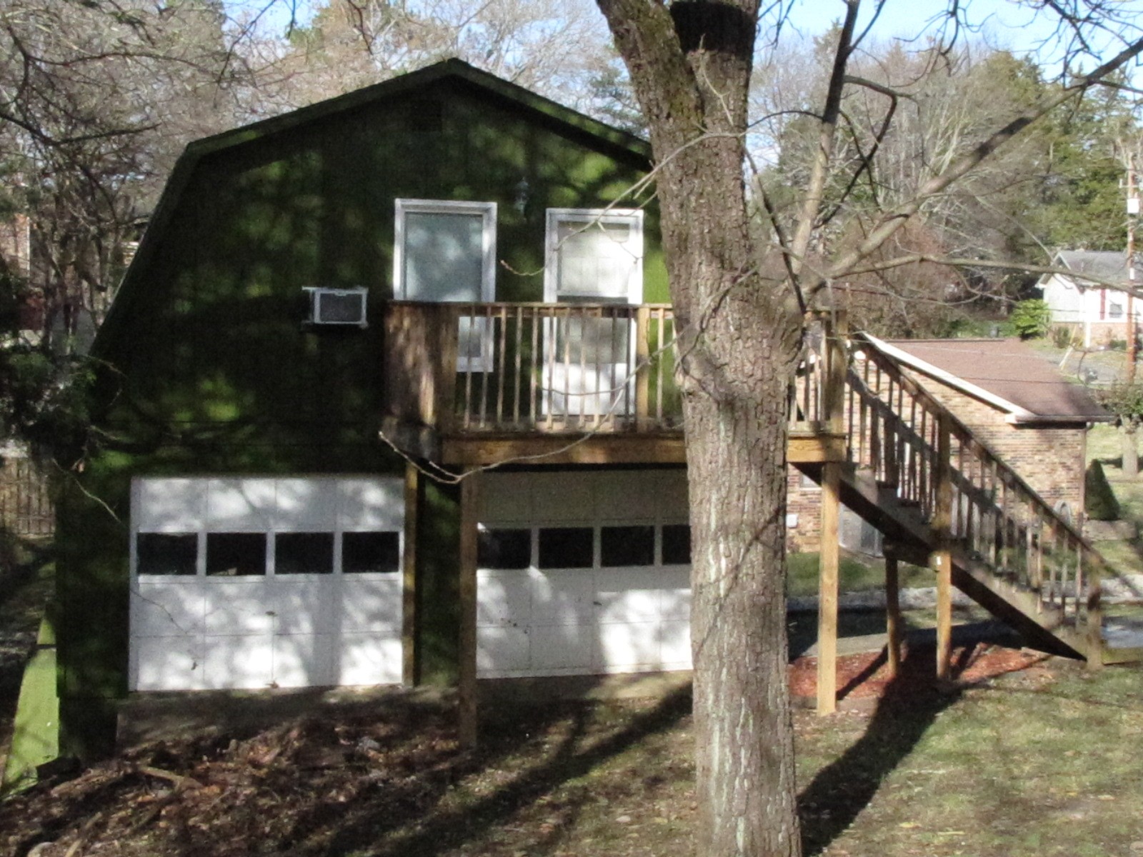 105 Diddle Drive Hendersonville, TN 37075 - Photo 2 of 7 a front view of a house with yard