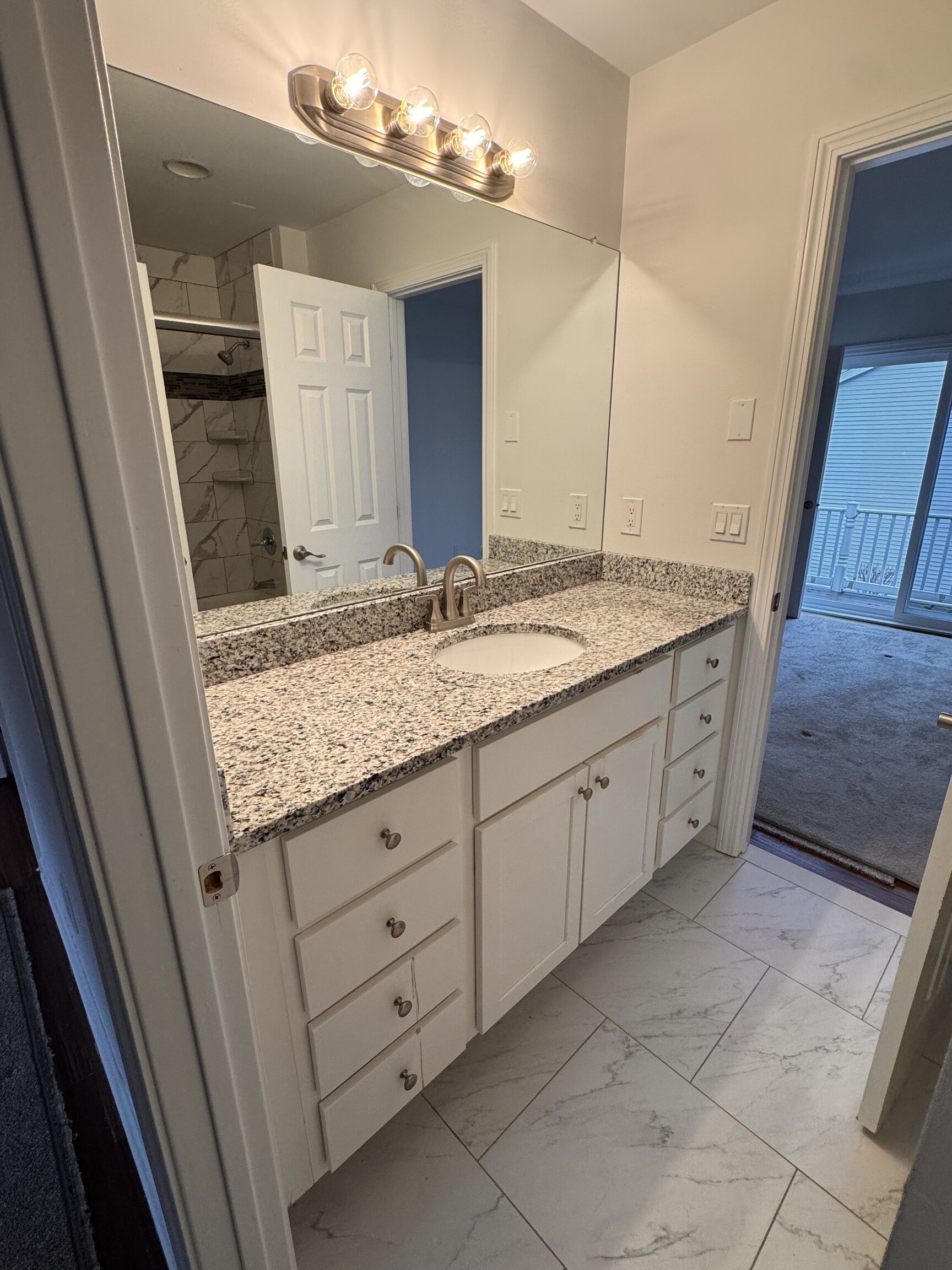 18 Triangle Street, Unit B4 Danbury, CT 06810 - Photo 12 of 13