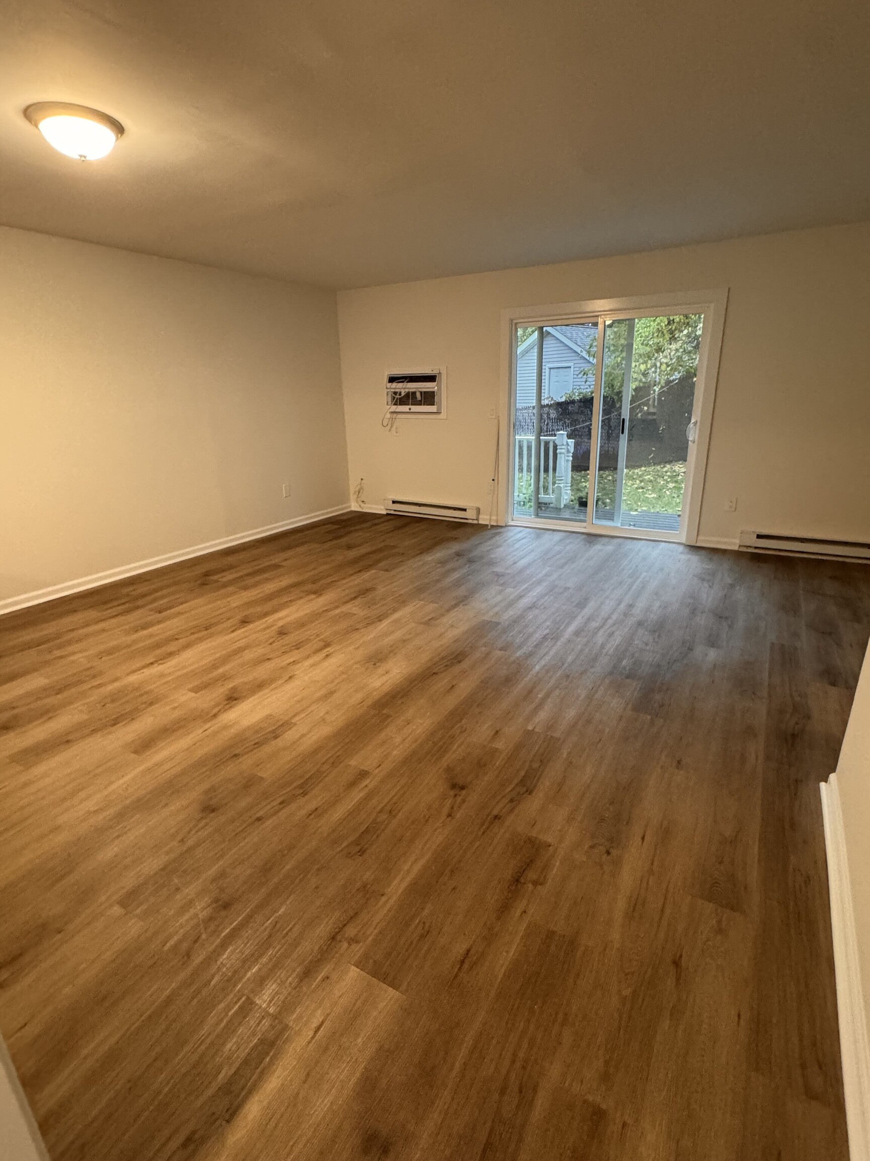 18 Triangle Street, Unit B4 Danbury, CT 06810 - Photo 4 of 13