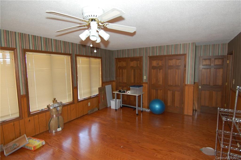 16320 Wrights Ferry Road Charlotte, NC 28278 - Photo 3 of 24
