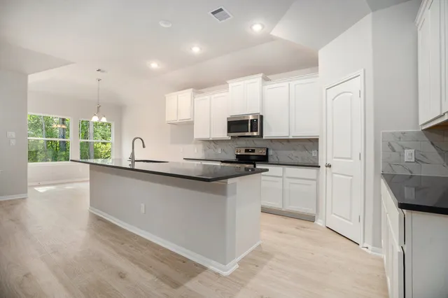 $395,990 | 3170 Road 66125 Dayton Tx 77535, Dayton, TX 77535