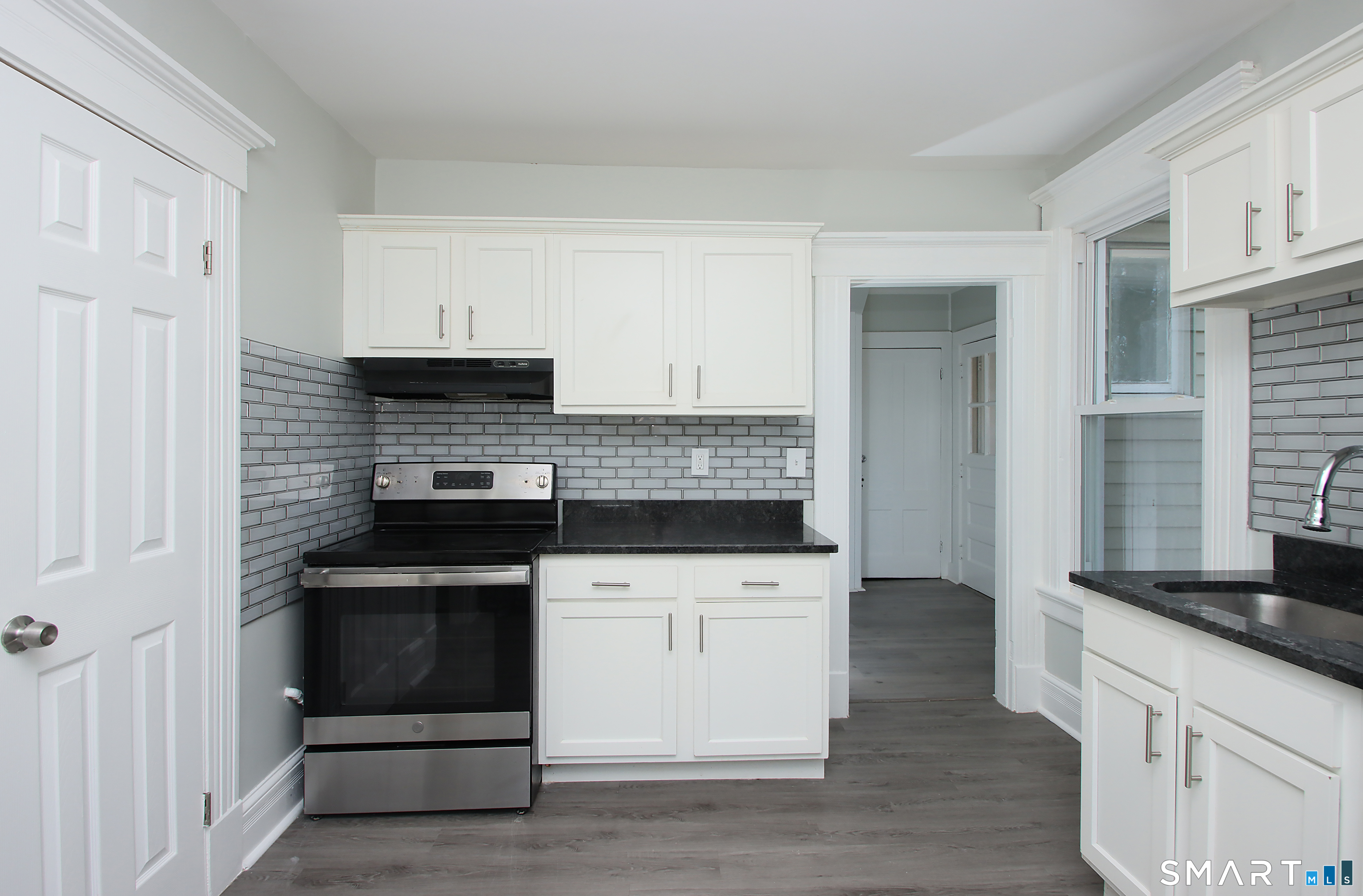 75 Wilcox Avenue Meriden, CT 06451 - Photo 9 of 25