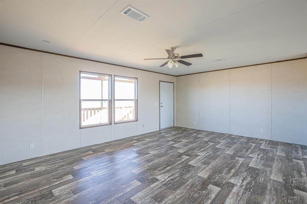 1057 Hopewell Road Bowie, TX 76230 - Photo 4 of 39