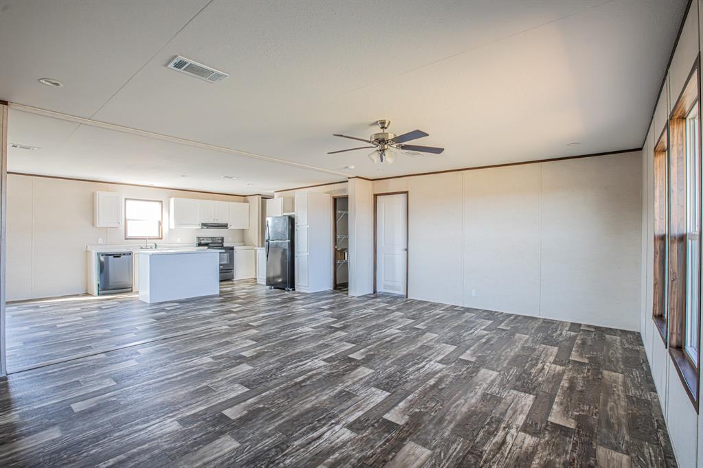 1057 Hopewell Road Bowie, TX 76230 - Photo 5 of 39