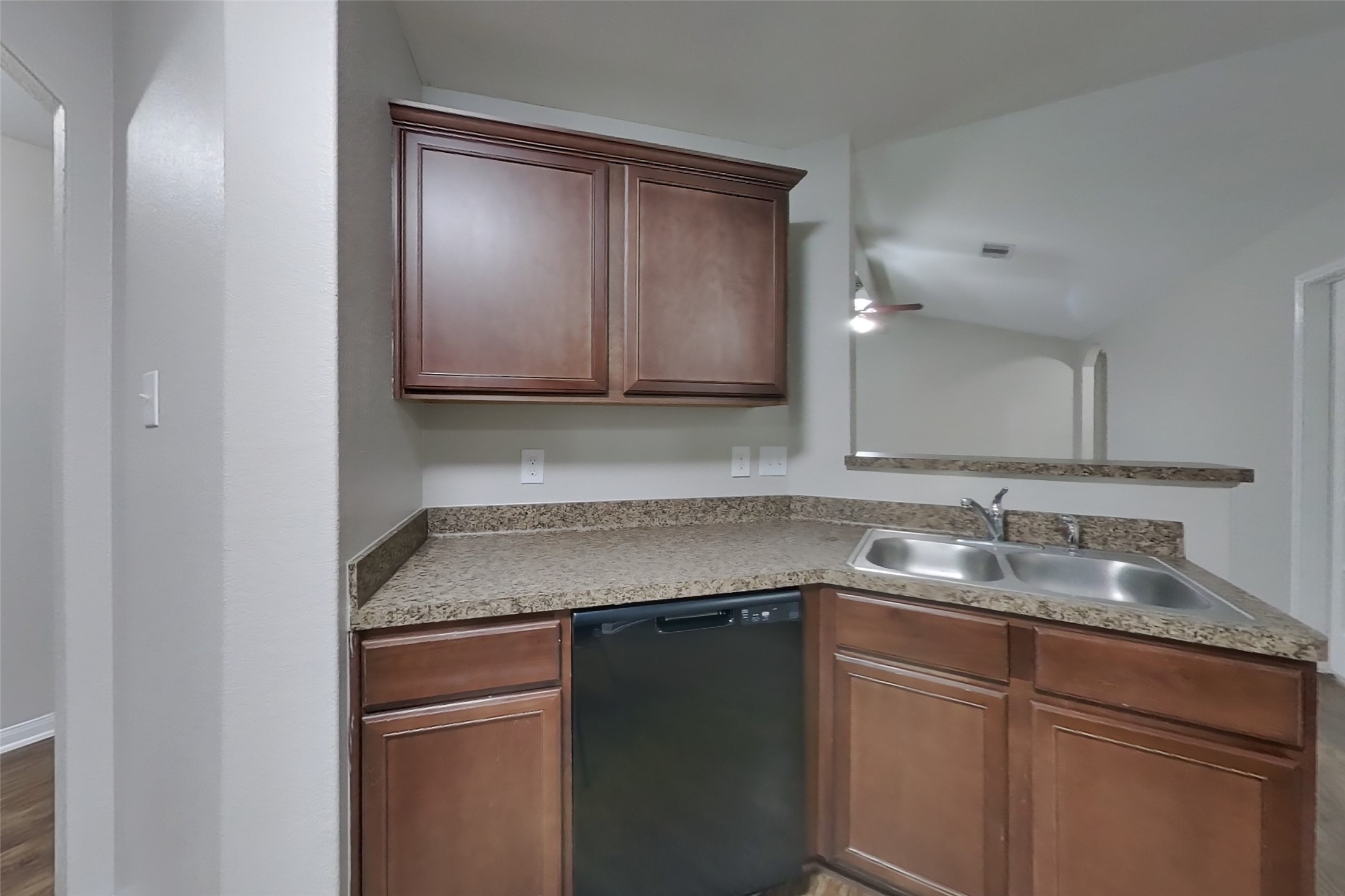 12306 Wavecrest Road Texas City, TX 77568 - Photo 5 of 18