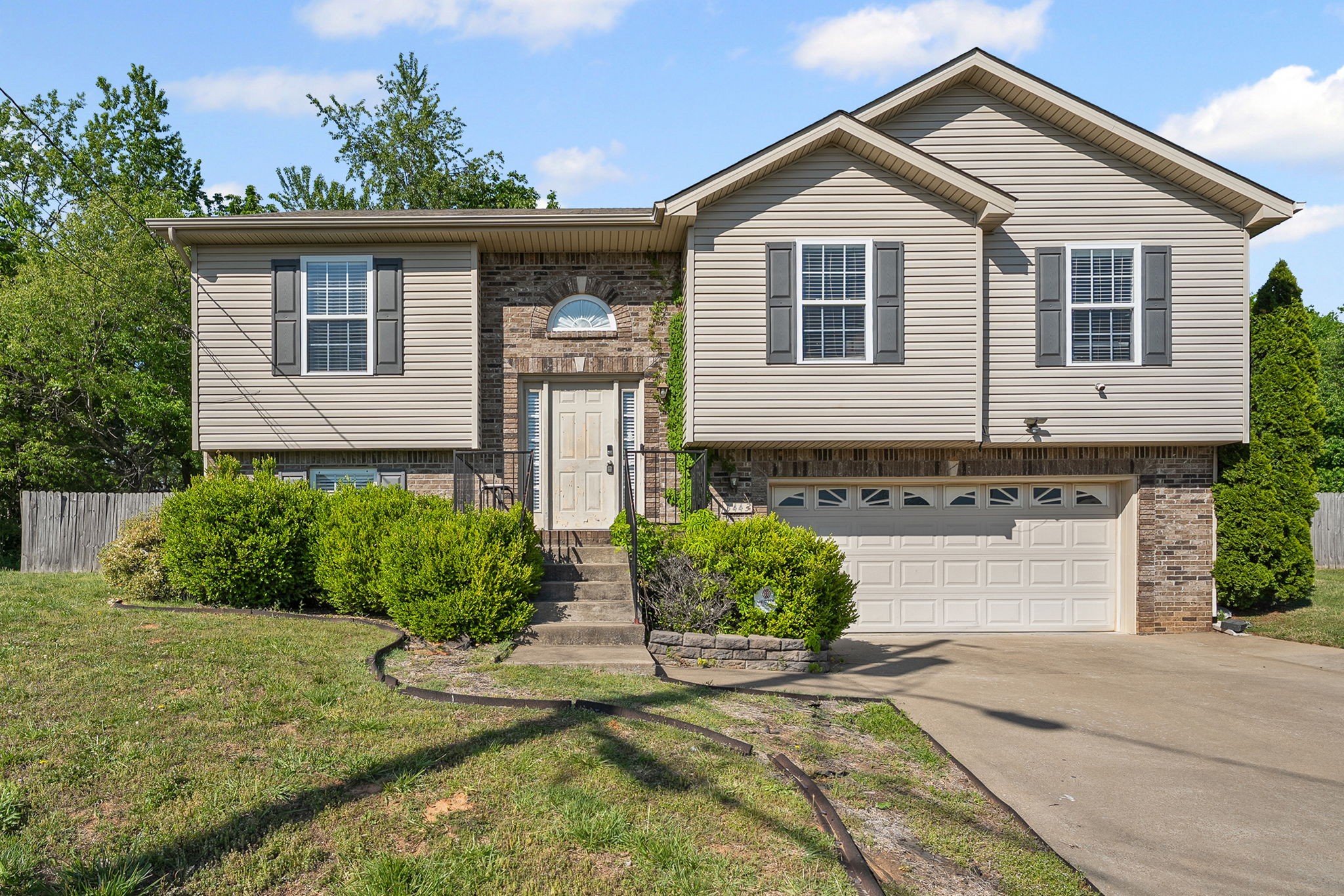 3443 Queensbury Road Clarksville, TN 37042 - Photo 4 of 35 Gallery Image 4