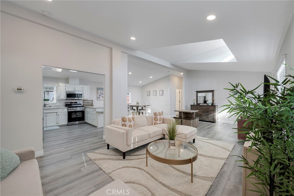 80 Huntington Huntington Beach Ca Unit 708  