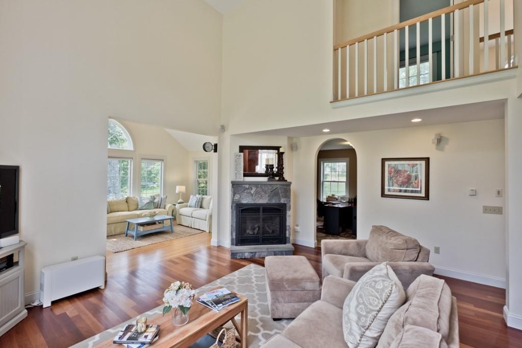 10 Freedom Road Scarborough, ME 04074 - Photo 5 of 35 Photo