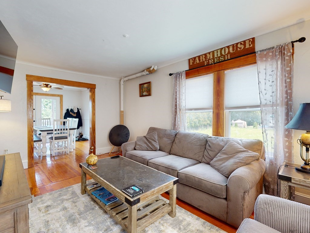 86 Cambridge Road Woburn, MA 01801 - Photo 3 of 38 Gallery Image 3