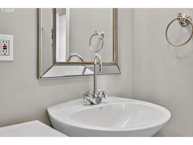 $275,000 | 12600 Southwest Crescent Street, Unit 420, Beaverton, OR 97005