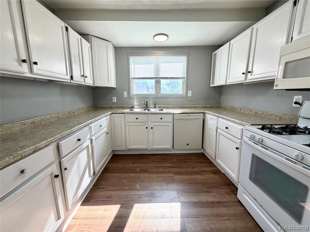 627 Franklin Road Pontiac, MI 48341 - Photo 5 of 21