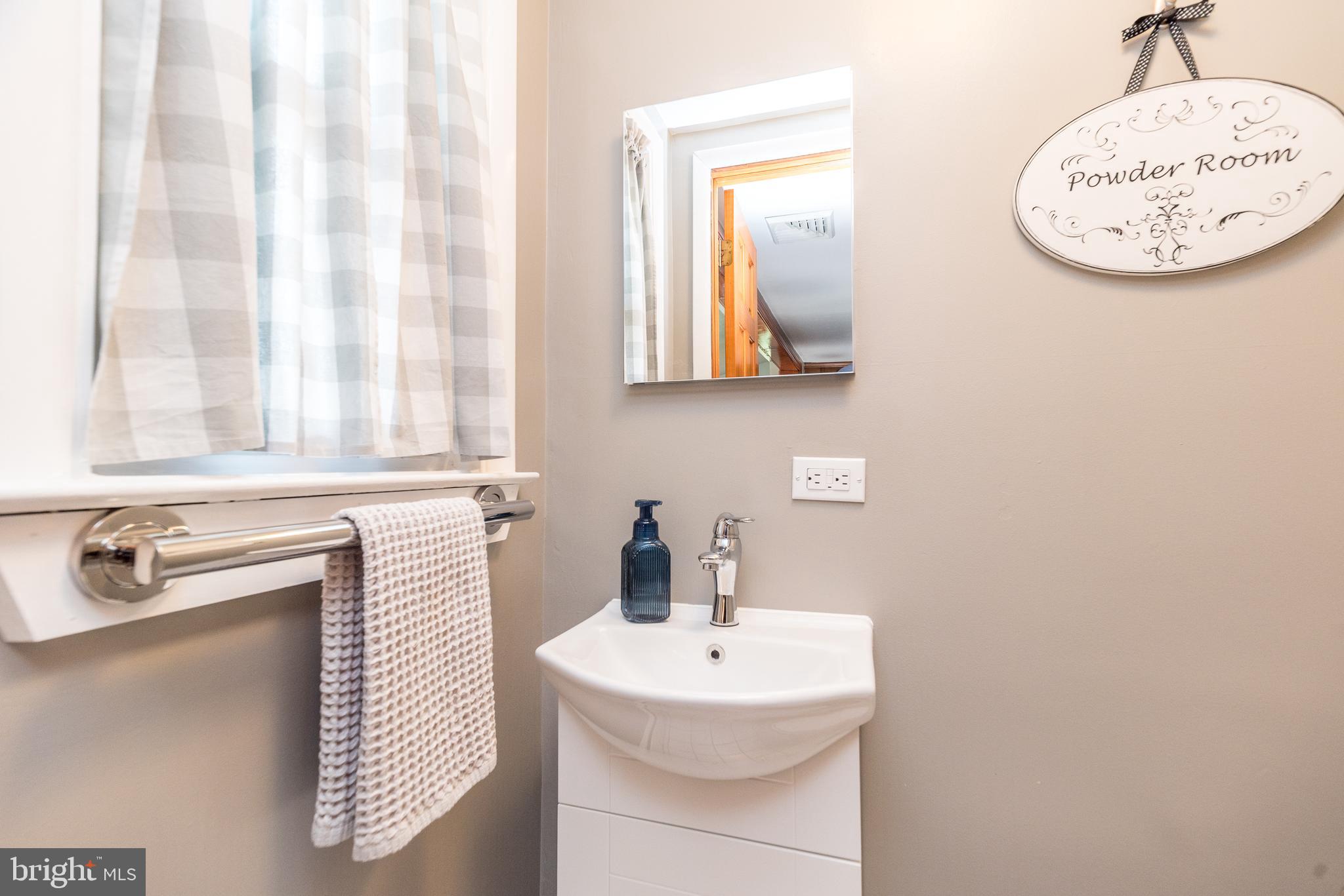 309 Annasmead Road Ambler, PA 19002 - Photo 34 of 48 LL Powder room
