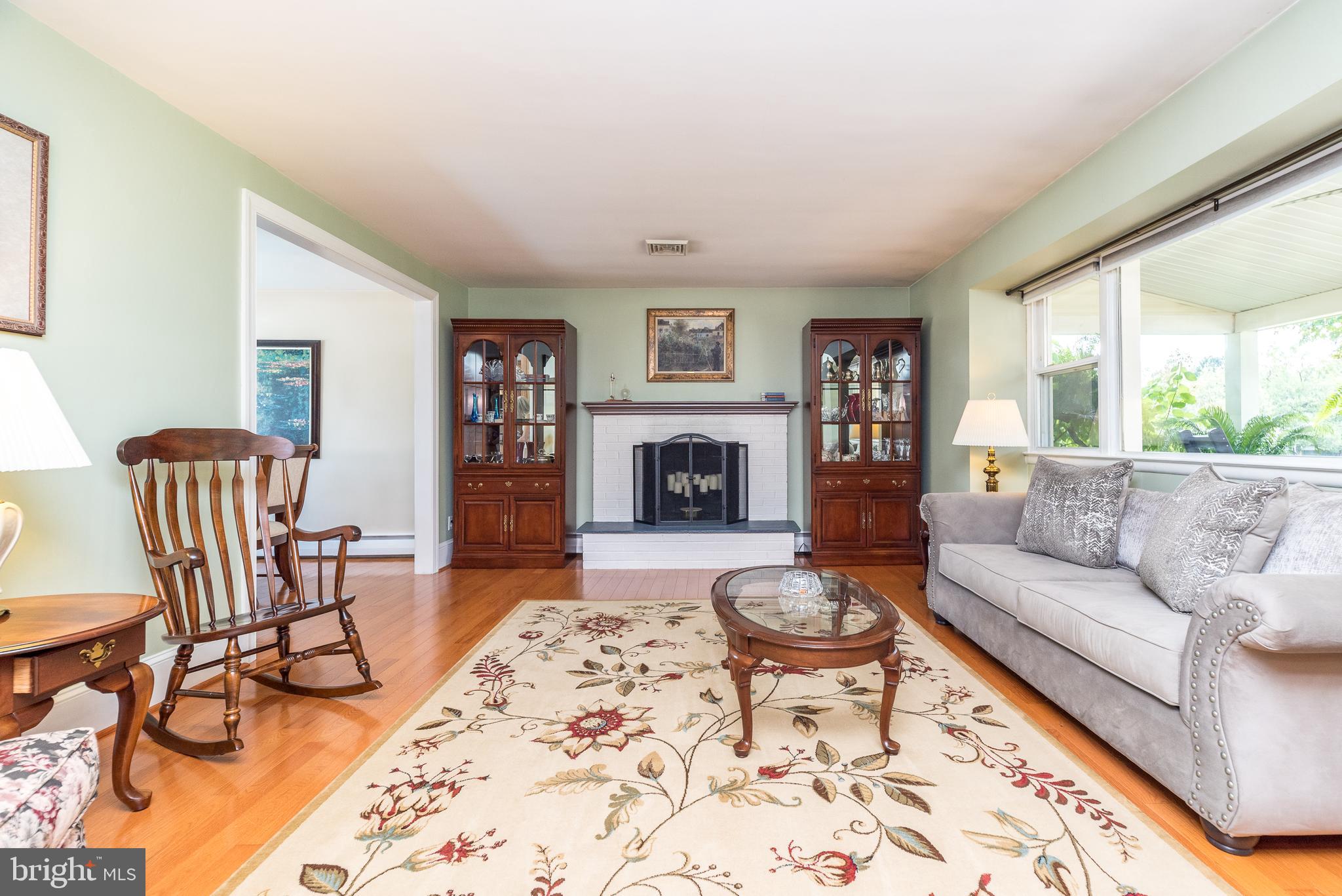 309 Annasmead Road Ambler, PA 19002 - Photo 6 of 48 Large living room