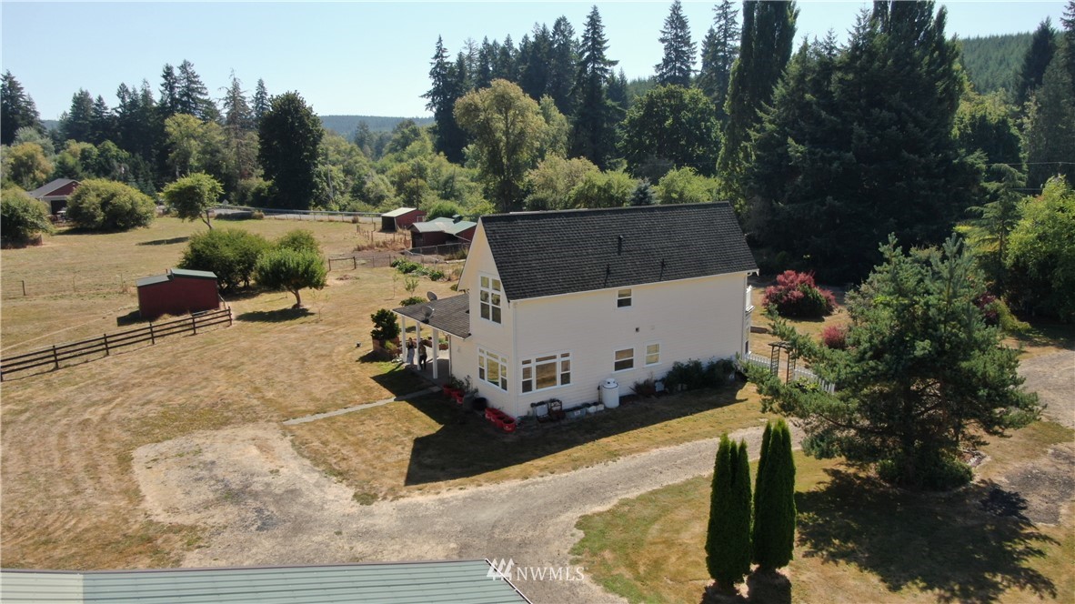142 Leudinghaus Road Chehalis, WA 98532 - Photo 35 of 37 an aerial view of a house with a yard