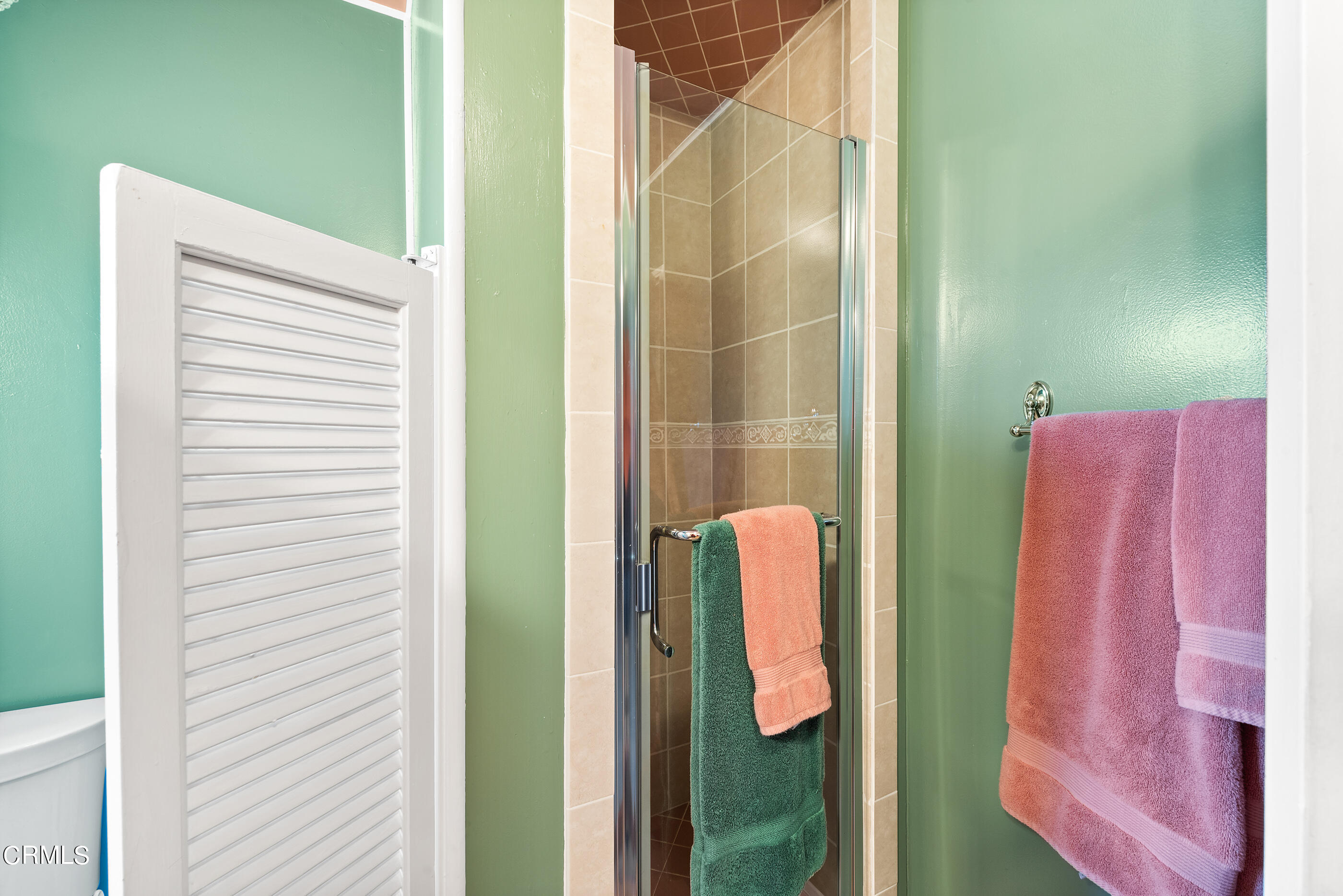 0 Chaucer Moorpark, CA 93021 - Photo 24 of 45 a bathroom with a shower and a mirror