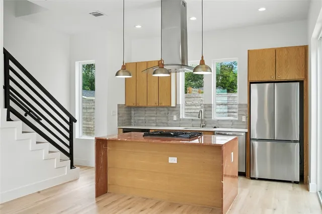 $2,800 | 106 West Croslin Street, Unit B, Austin, TX 78752