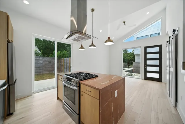 $2,800 | 106 West Croslin Street, Unit B, Austin, TX 78752