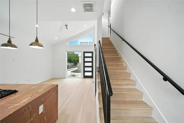 $2,800 | 106 West Croslin Street, Unit B, Austin, TX 78752