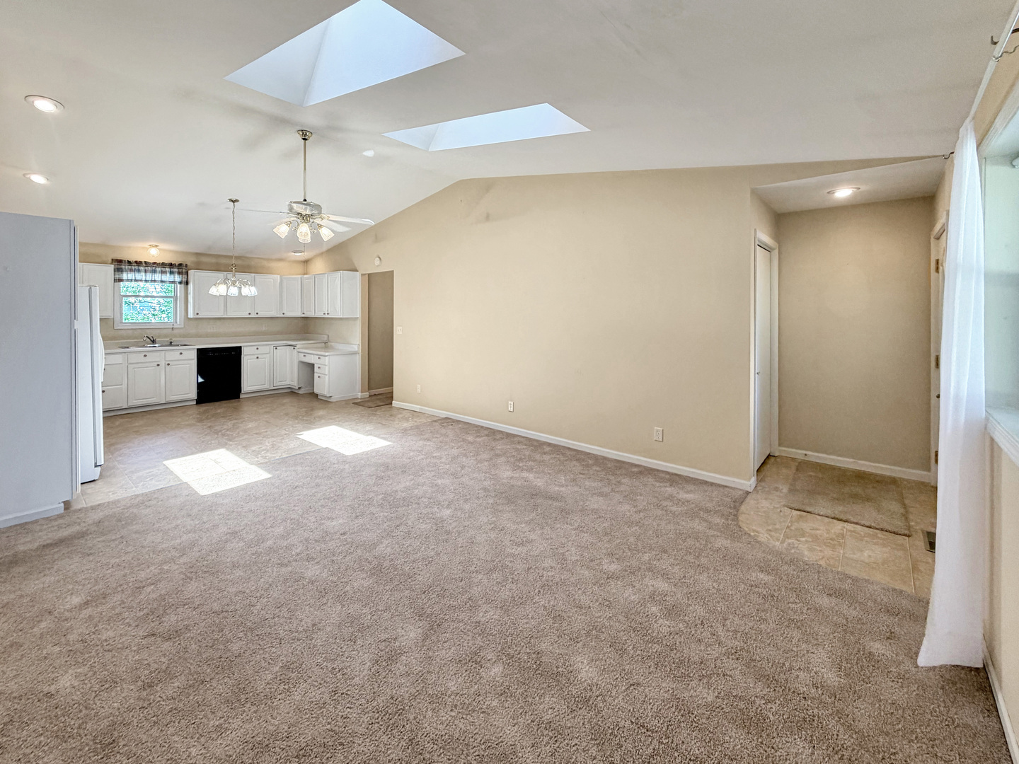 309 Maple Avenue Forreston, IL 61030 - Photo 11 of 27