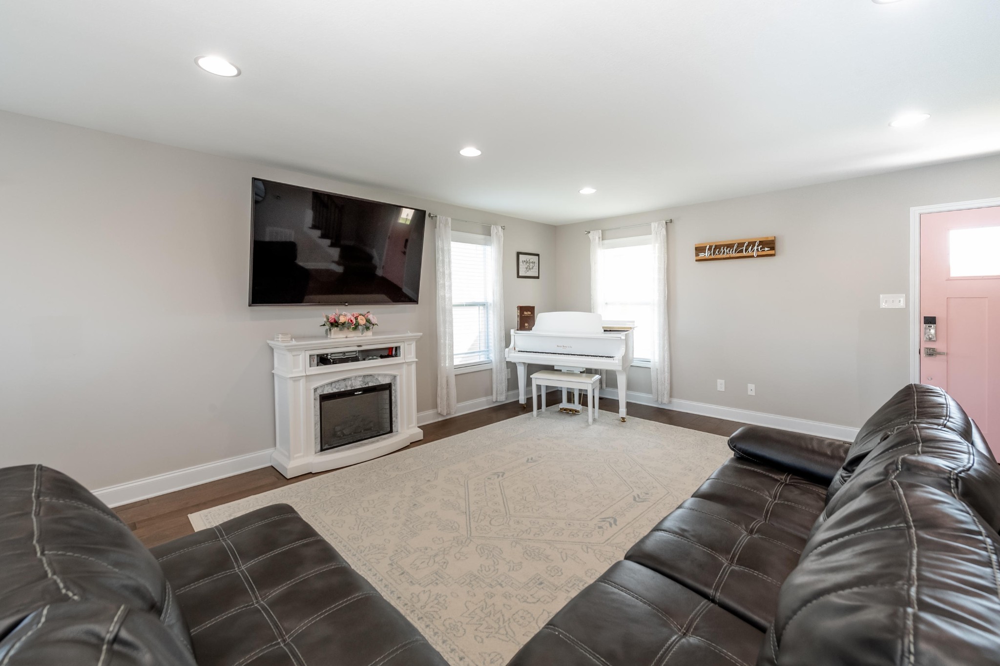 3400 Boulder Point Lane Powell, TN 37849 - Photo 3 of 30 Gallery Image 3