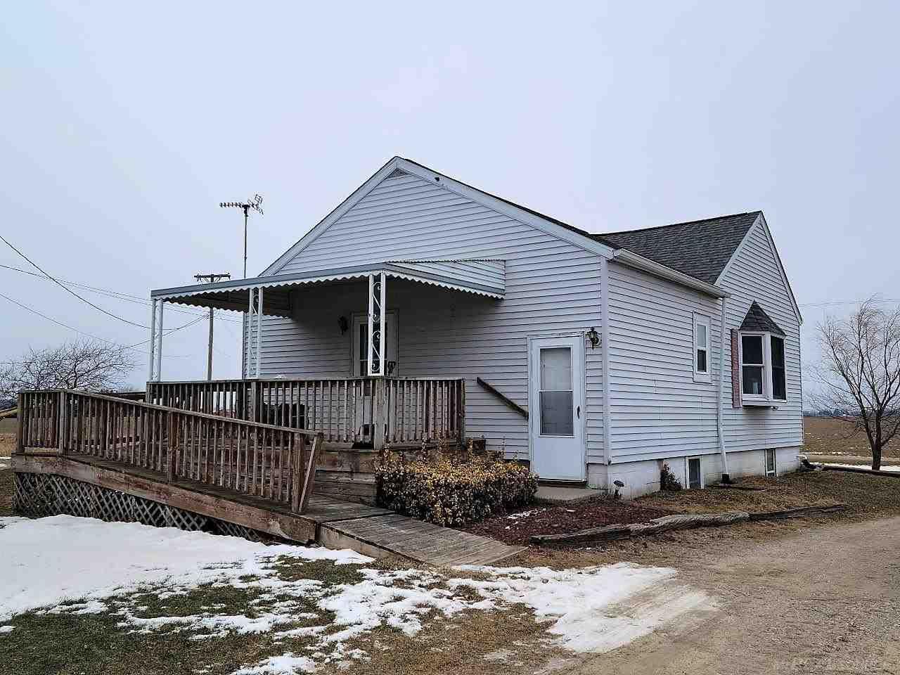 640 East Sheridan Line Road Melvin, MI 48454 - Photo 3 of 28 50064712-2.JPG