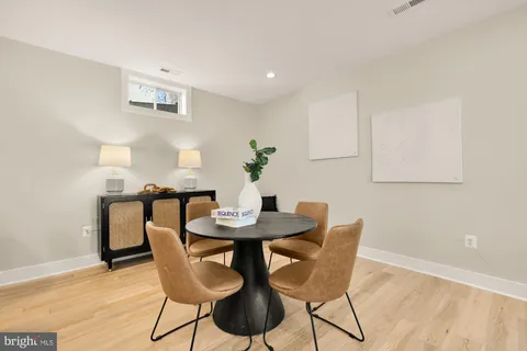 $2,099,900 | 5707 9th Street North, Arlington, VA 22205