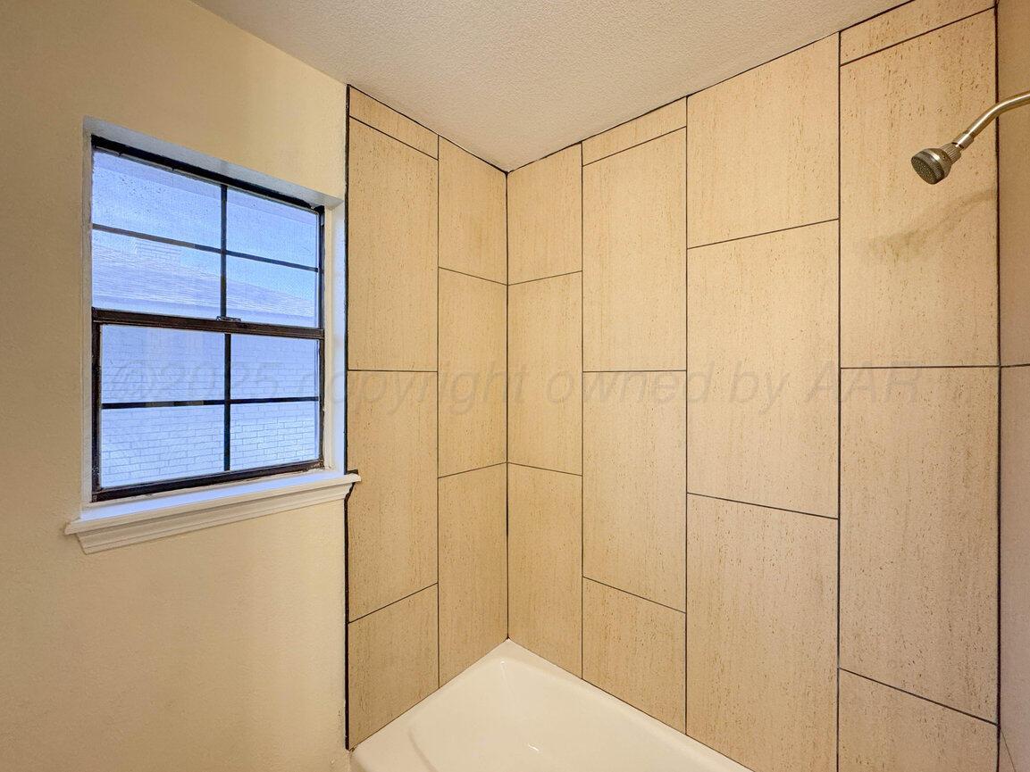 5207 While A Way Road Amarillo, TX 79109 - Photo 32 of 43 Bathroom 3