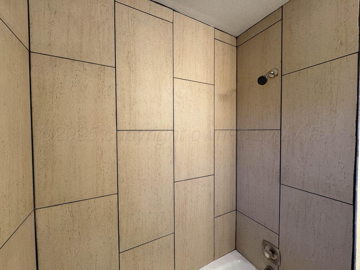 5207 While A Way Road Amarillo, TX 79109 - Photo 33 of 43 Bathroom 3