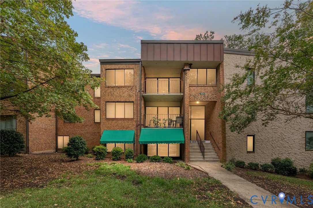 Don’t miss this move-in-ready condo situated in a