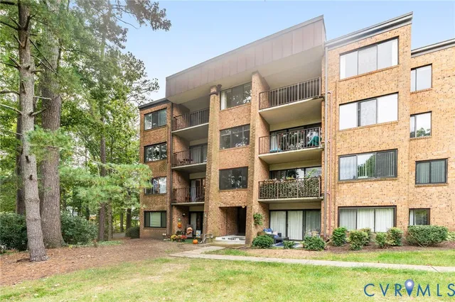 $199,000 | 1501 Regency Woods Road, Unit 101, Henrico, VA 23238