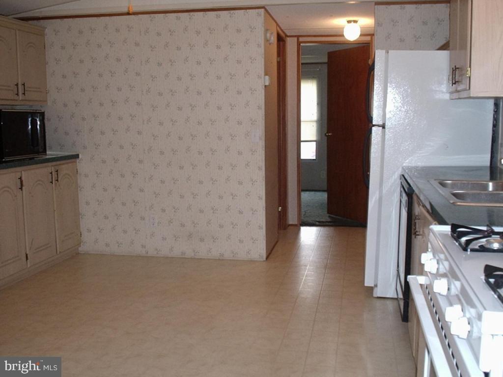 106 Pheasant Road Lancaster, PA 17603 - Photo 8 of 11 Gallery Image 8