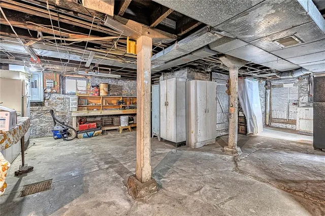 $137,900 | 115 West 5th Avenue, Derry, PA 15627