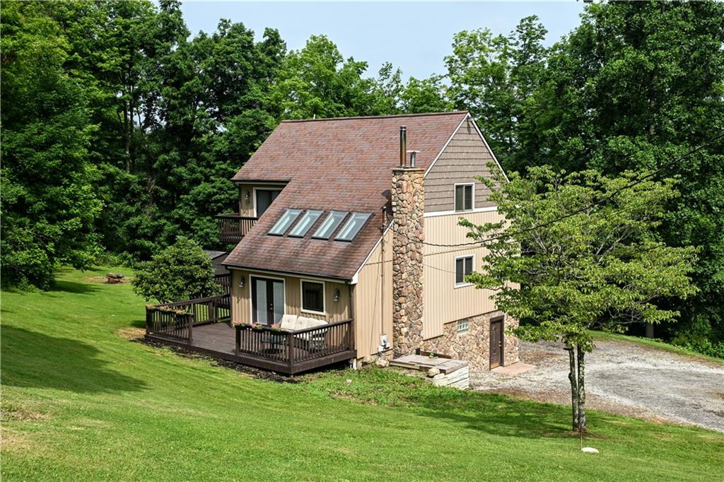 391 Maple Road Burgettstown, PA 15021 - Photo 2 of 44