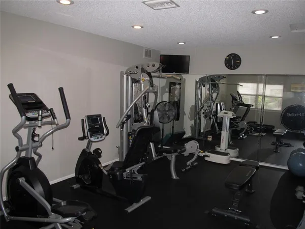 $220,000 | 2121 Wood Street, Unit 212, Sarasota, FL 34237