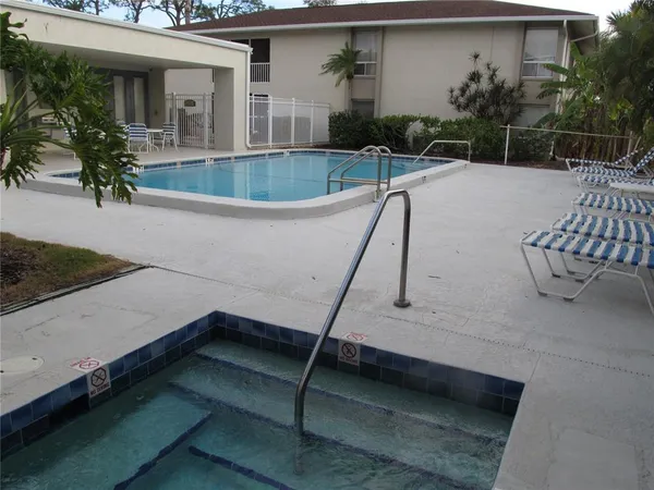 $220,000 | 2121 Wood Street, Unit 212, Sarasota, FL 34237