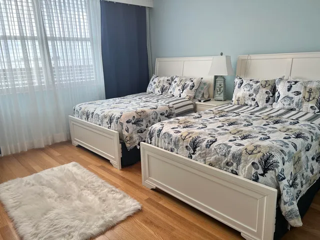 $8,000 | 3450 South Ocean Boulevard, Unit 701, Palm Beach, FL 33480