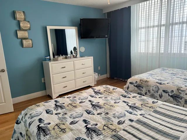 $8,000 | 3450 South Ocean Boulevard, Unit 701, Palm Beach, FL 33480