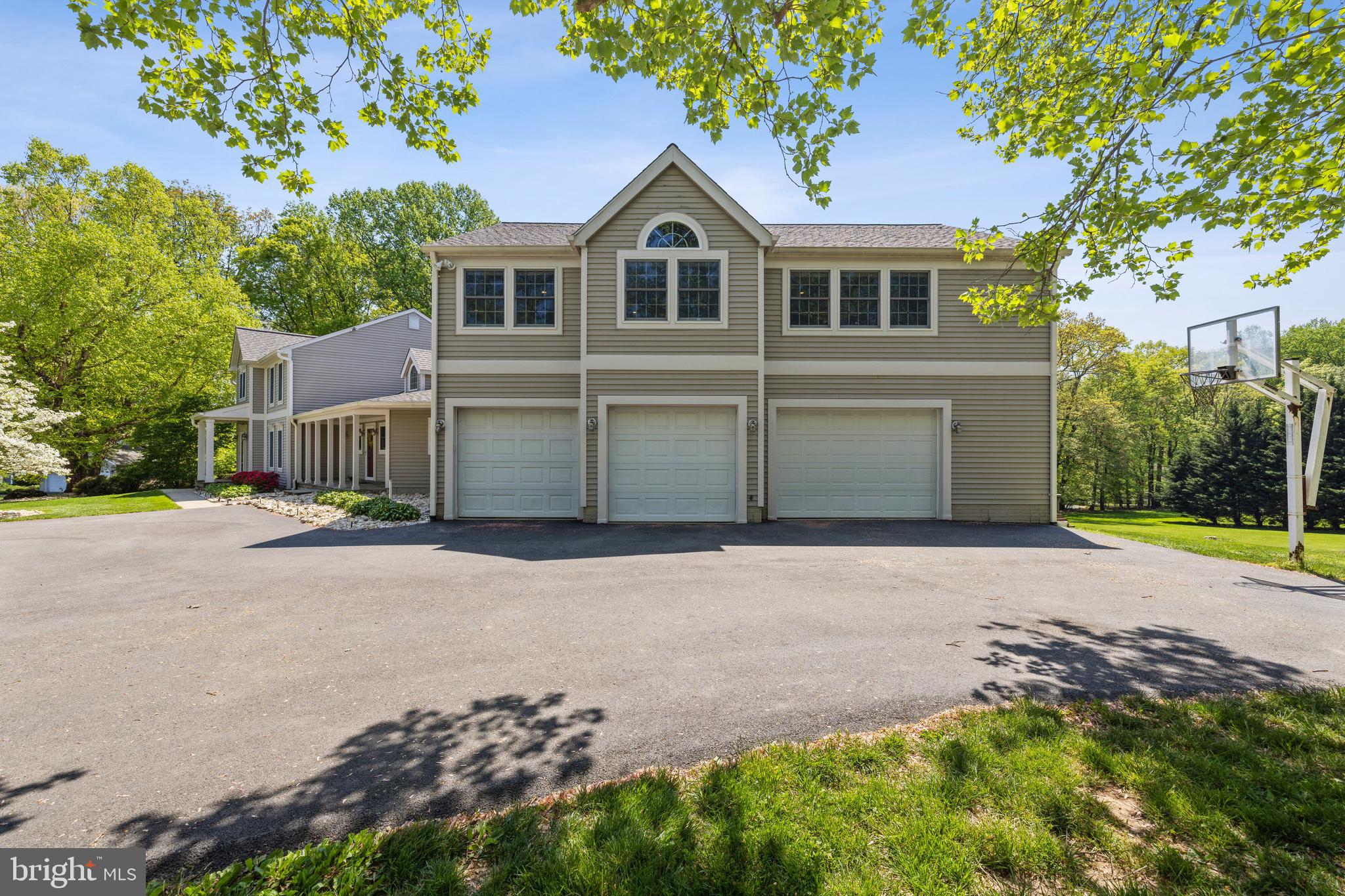 8408 Dasher Court Gaithersburg, MD 20882 - Photo 3 of 54
