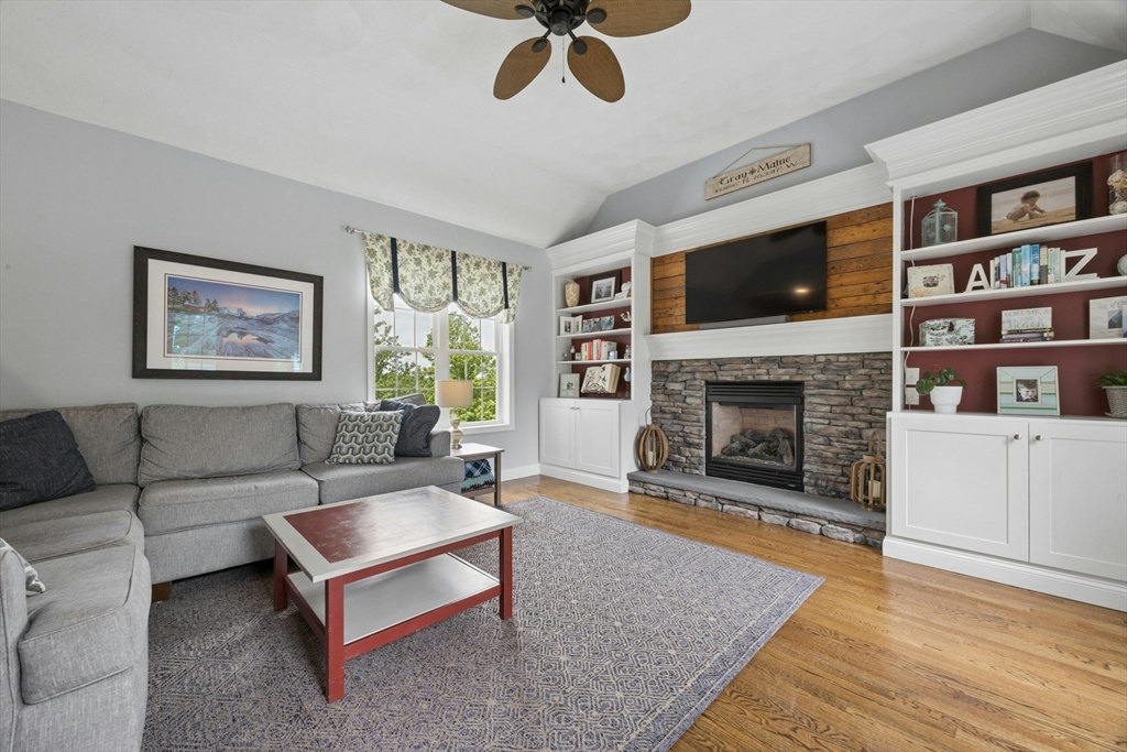 12 Forbes Road Hudson, MA 01749 - Photo 9 of 40