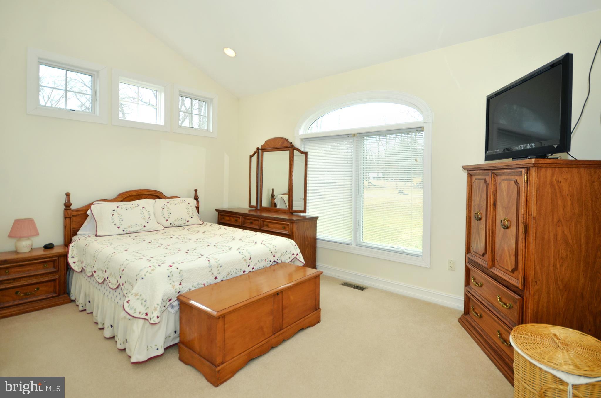 2511 Jerusalem Road Joppa, MD 21085 - Photo 14 of 26 Bedroom with vaulted ceiling