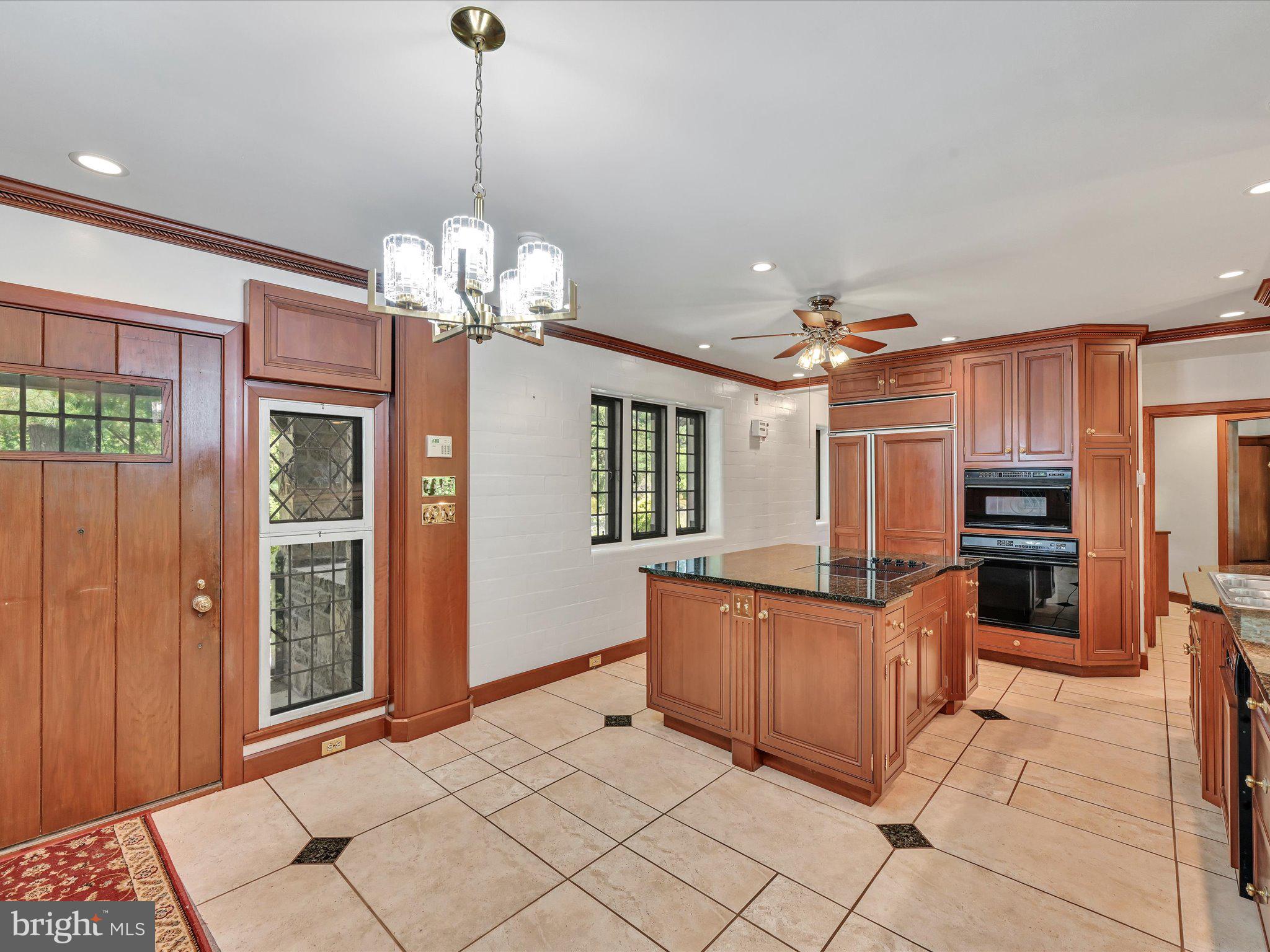 405 North Tulpehocken Road Reading, PA 19601 - Photo 18 of 111 Kitchen