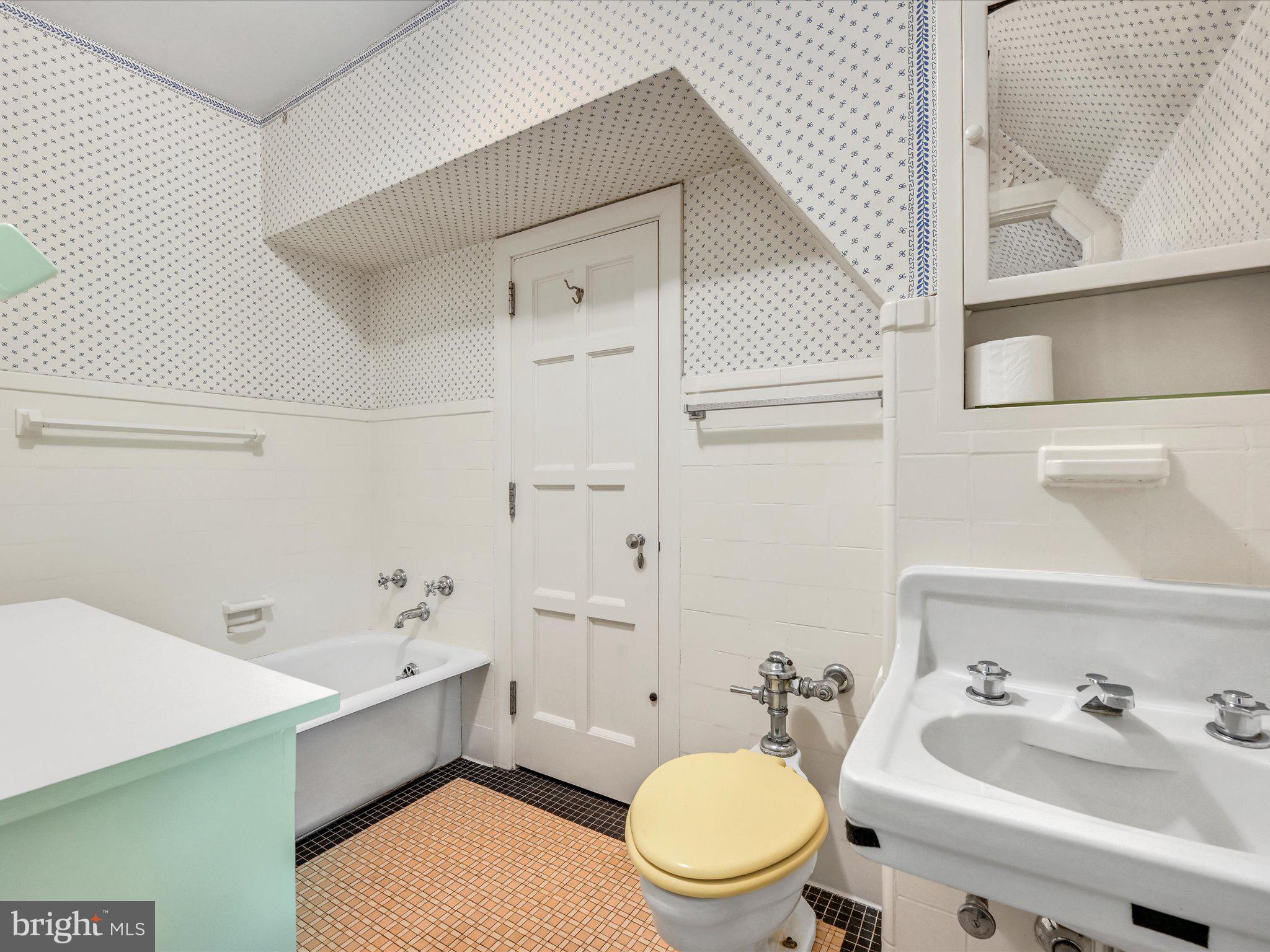 405 North Tulpehocken Road Reading, PA 19601 - Photo 42 of 111 a bathroom with a sink a toilet and shower