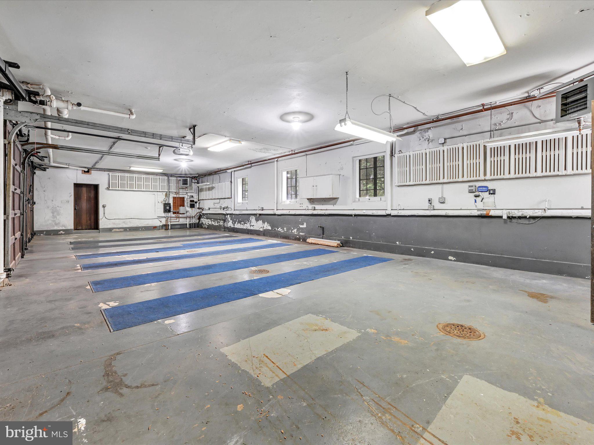 405 North Tulpehocken Road Reading, PA 19601 - Photo 48 of 111 5 car garage interior