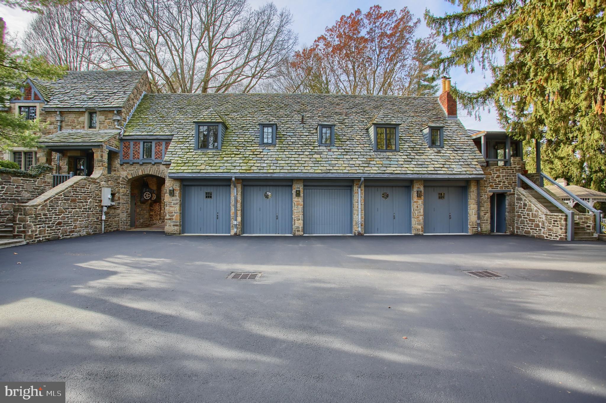 405 North Tulpehocken Road Reading, PA 19601 - Photo 5 of 111 5 car garage with apartment above
